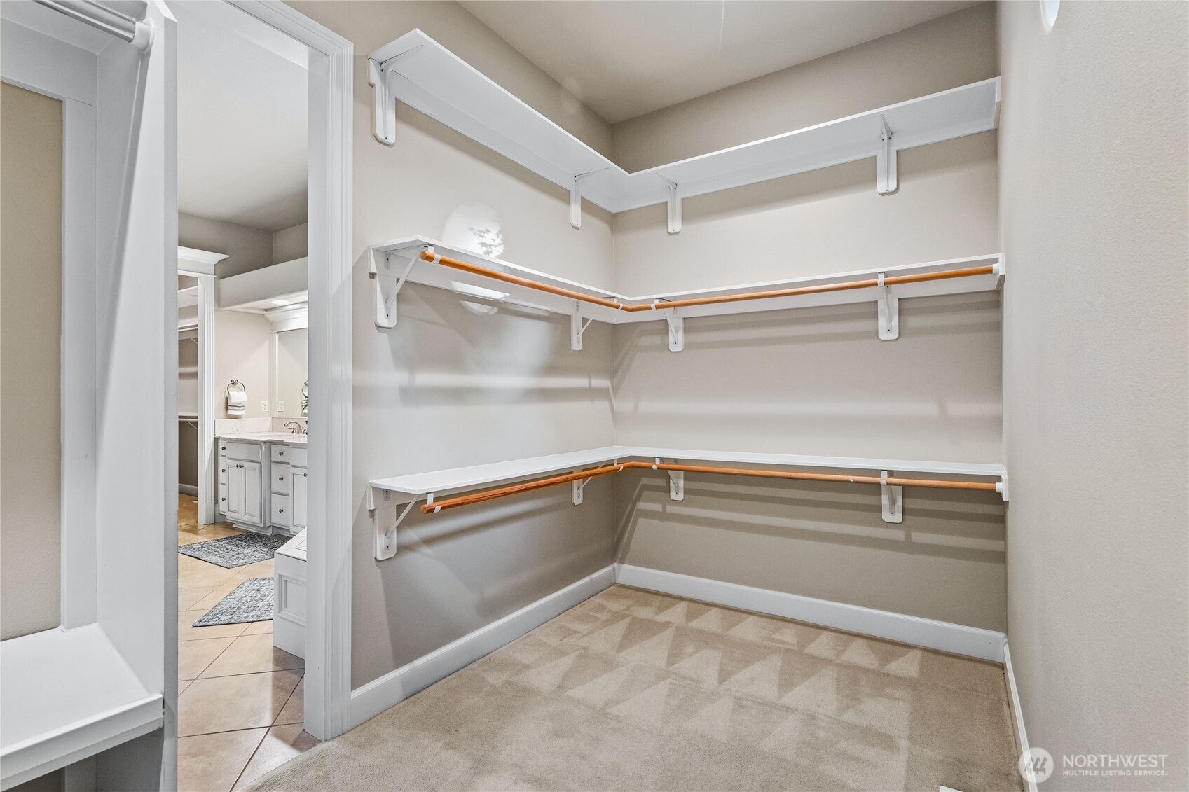 128 Country Club Circle SW, Lakewood, WA 98498