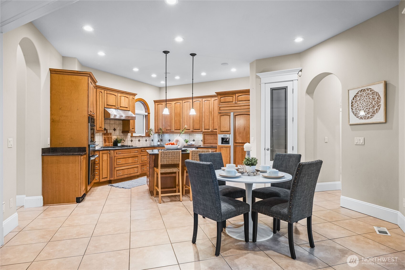 128 Country Club Circle SW, Lakewood, WA 98498