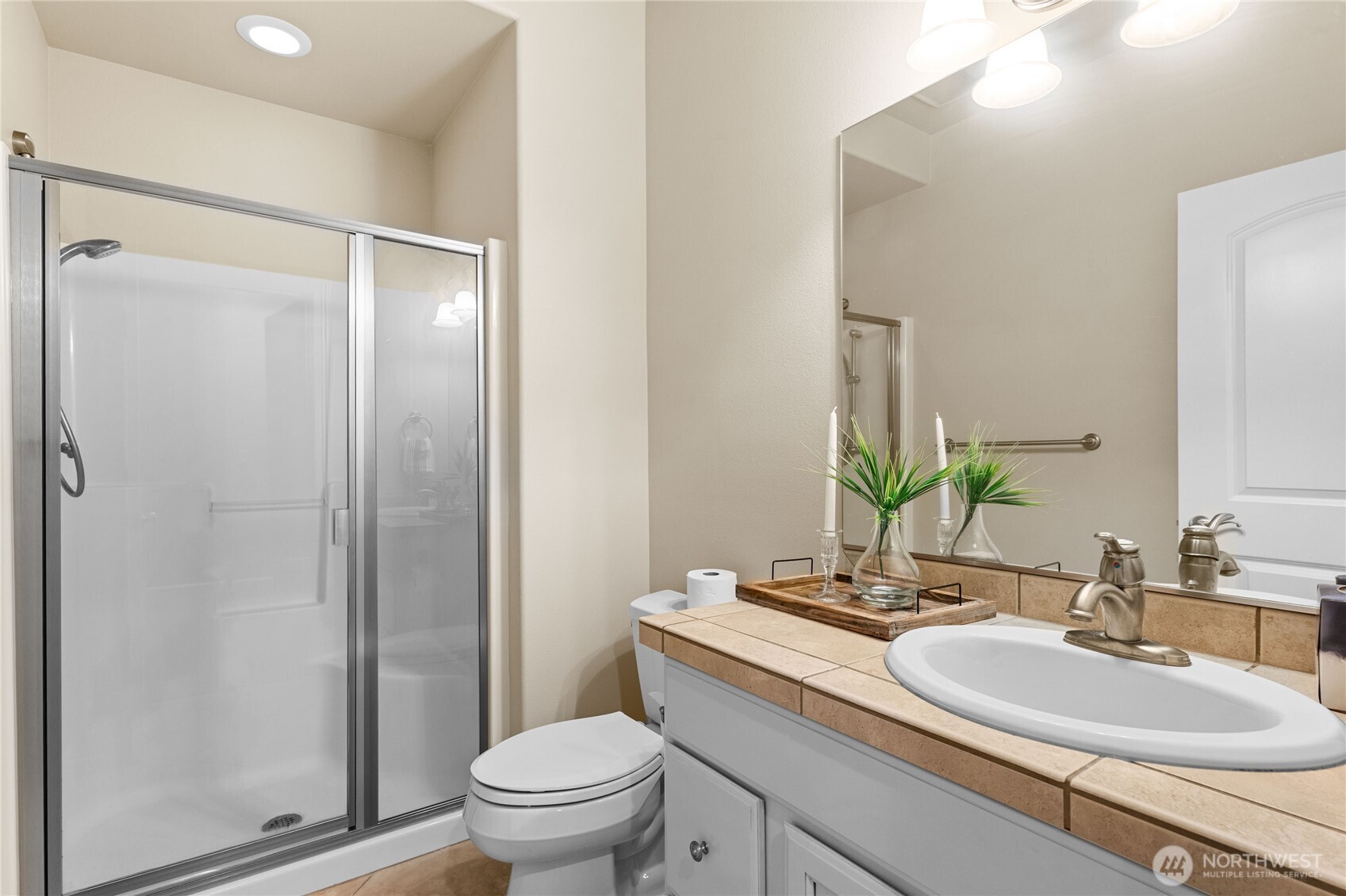 128 Country Club Circle SW, Lakewood, WA 98498