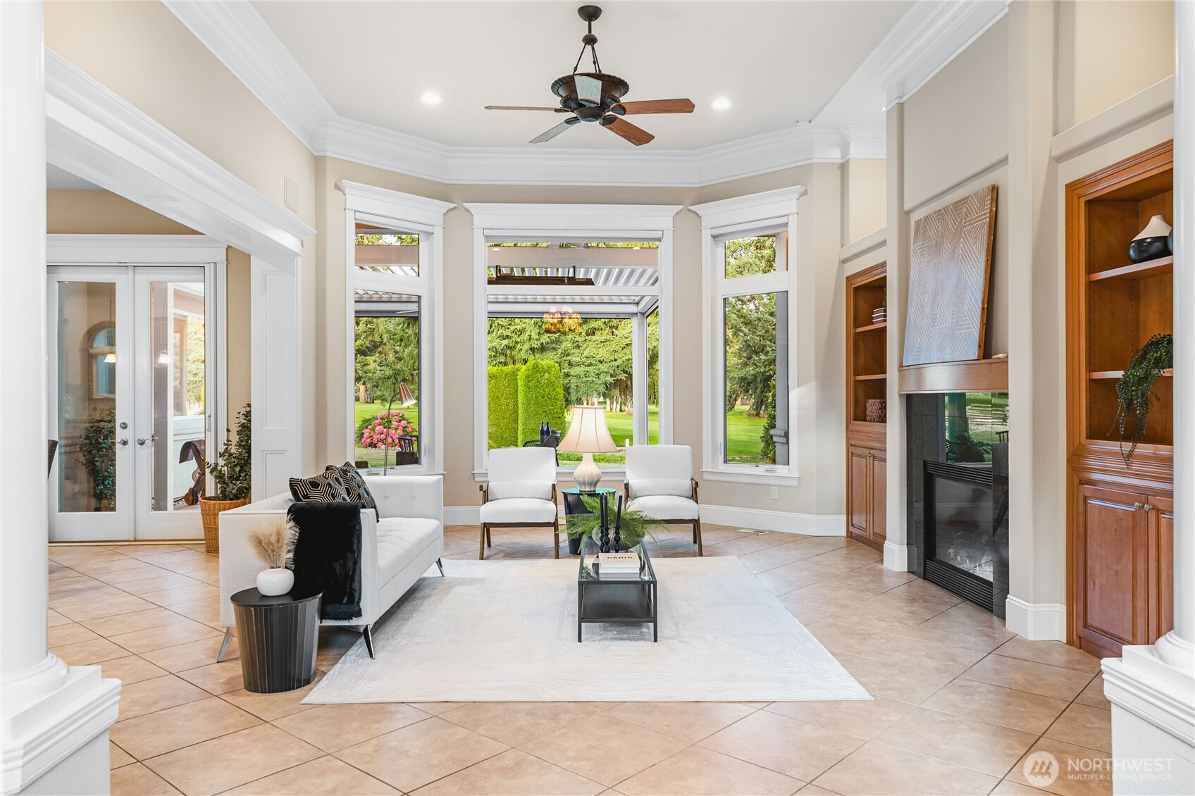 128 Country Club Circle SW, Lakewood, WA 98498