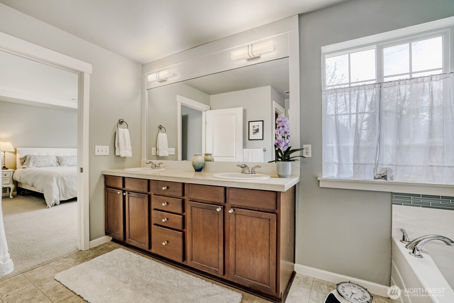 18705 101st Avenue NE #3, Bothell, WA 98011