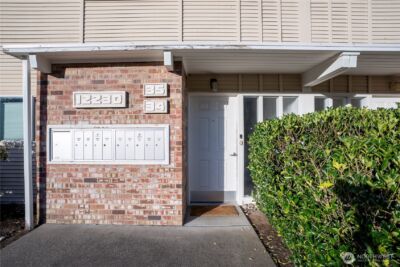 12230 SE 60th Street #34, Bellevue, WA 98006