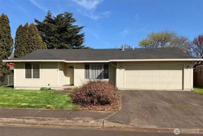 762 2nd Street , Woodland, WA 98674