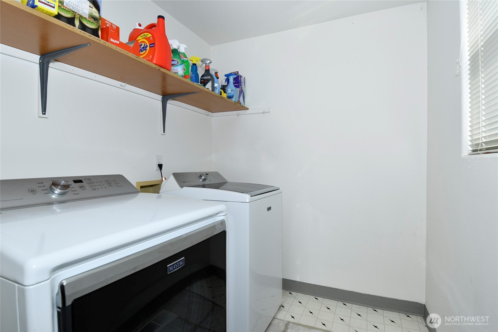 762 2nd Street , Woodland, WA 98674