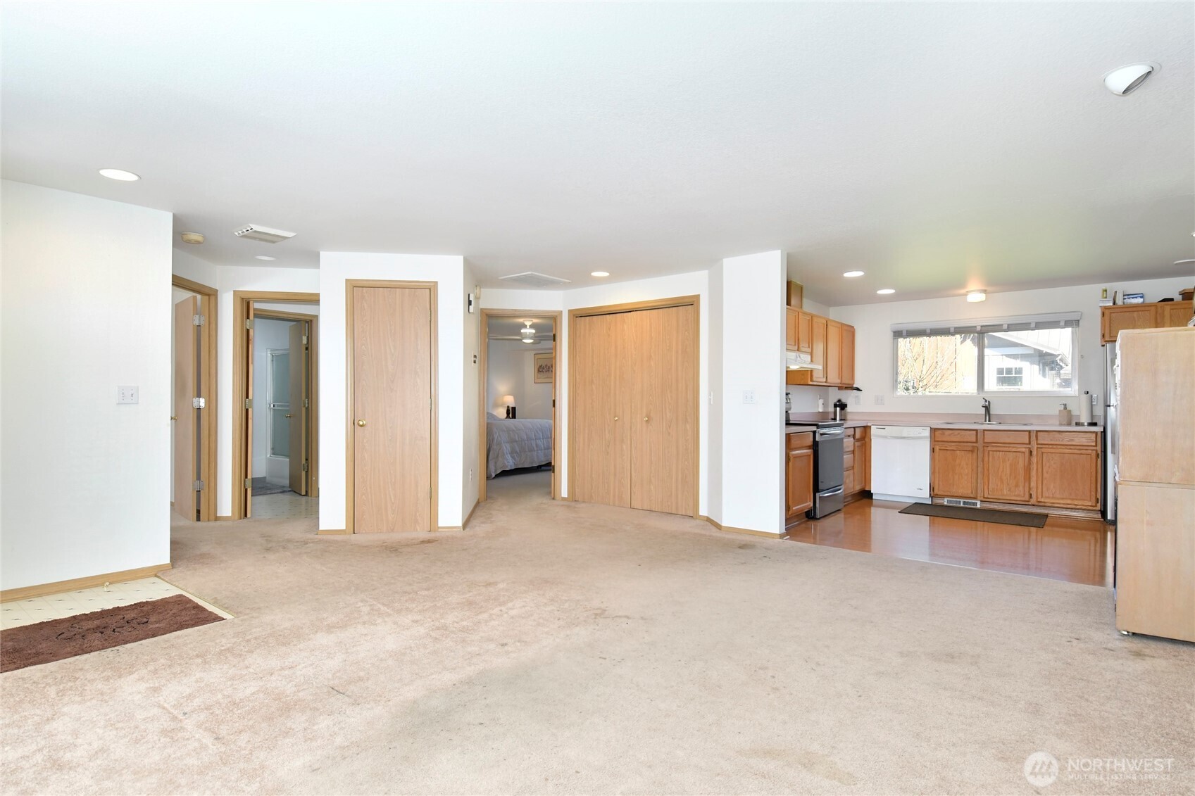 762 2nd Street , Woodland, WA 98674