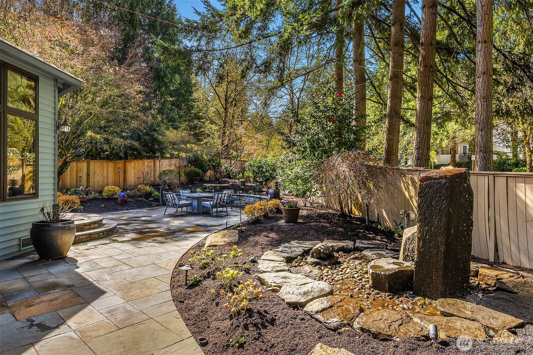 635 Kalmia Ct NW, Issaquah, WA 98027
