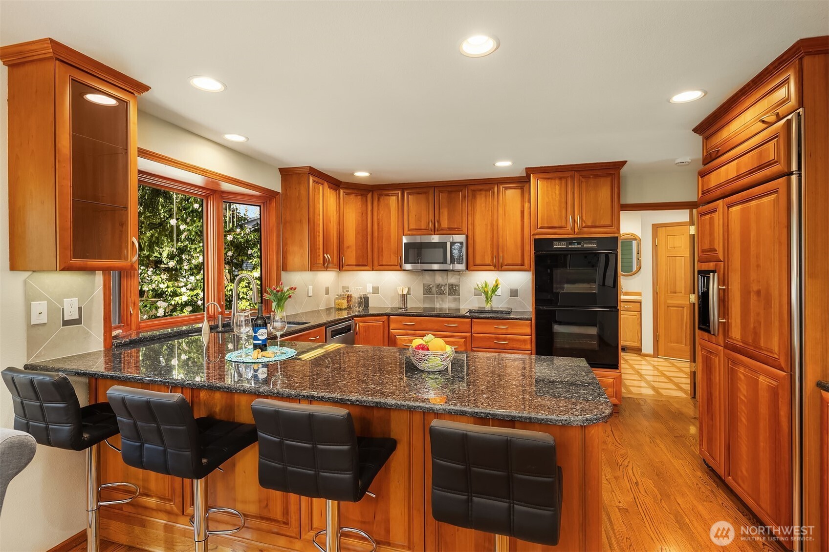 635 Kalmia Ct NW, Issaquah, WA 98027