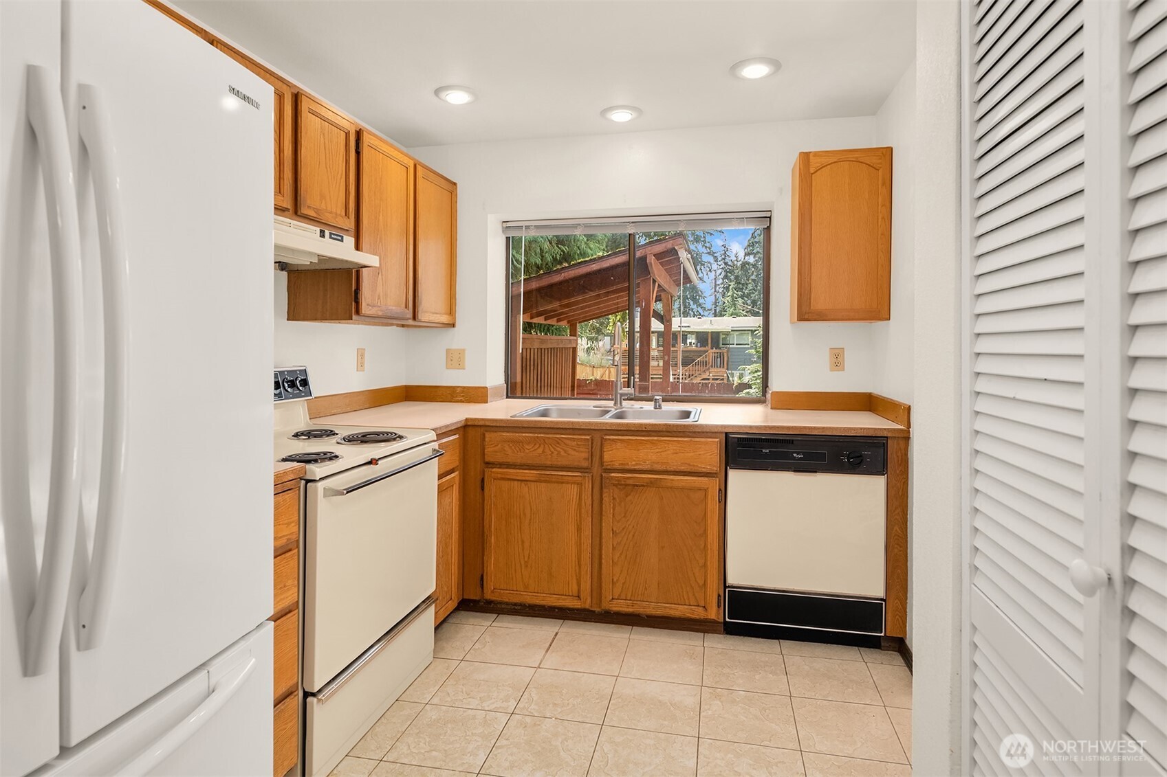 2426 198th Place SW, Lynnwood, WA 98036