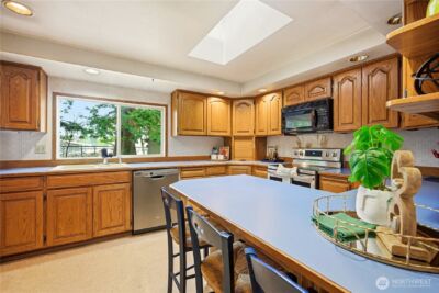 1409 N 135th Pl , Seattle, WA 98133 - Photo 13