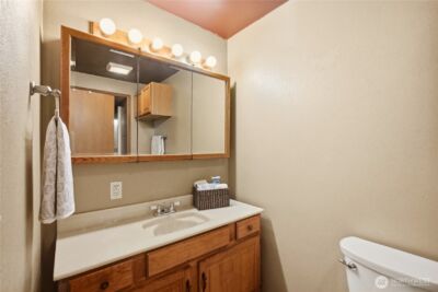 1409 N 135th Pl , Seattle, WA 98133 - Photo 29