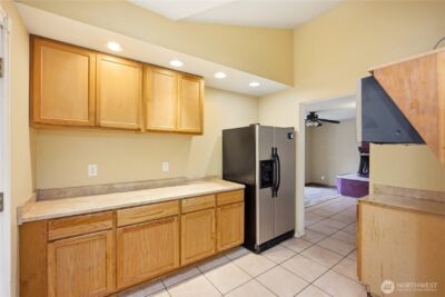 1409 N 135th Pl , Seattle, WA 98133 - Photo 32