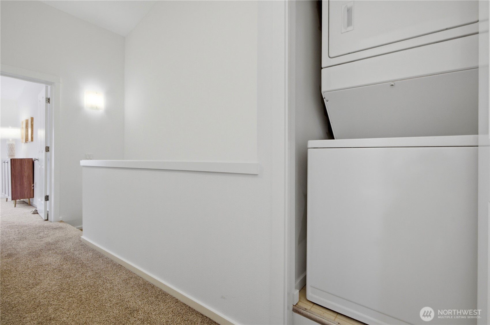 18275 NE 97th Way #103, Redmond, WA 98052