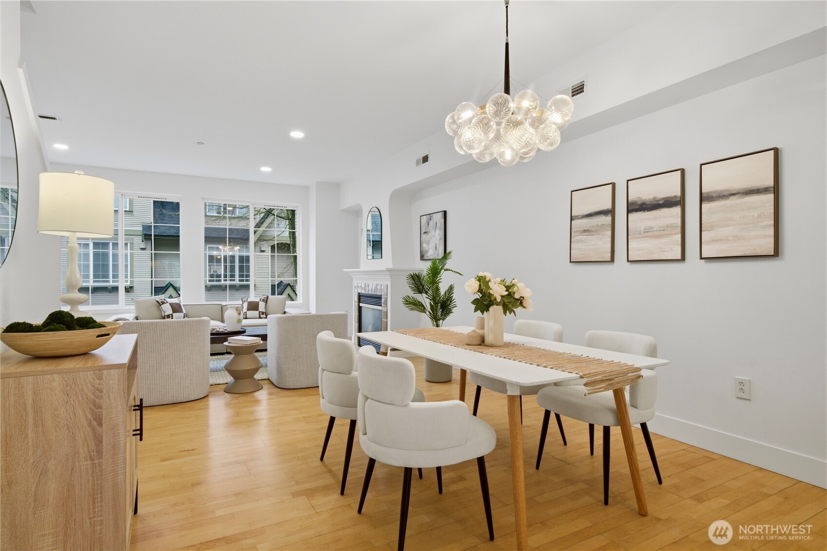 18275 NE 97th Way #103, Redmond, WA 98052