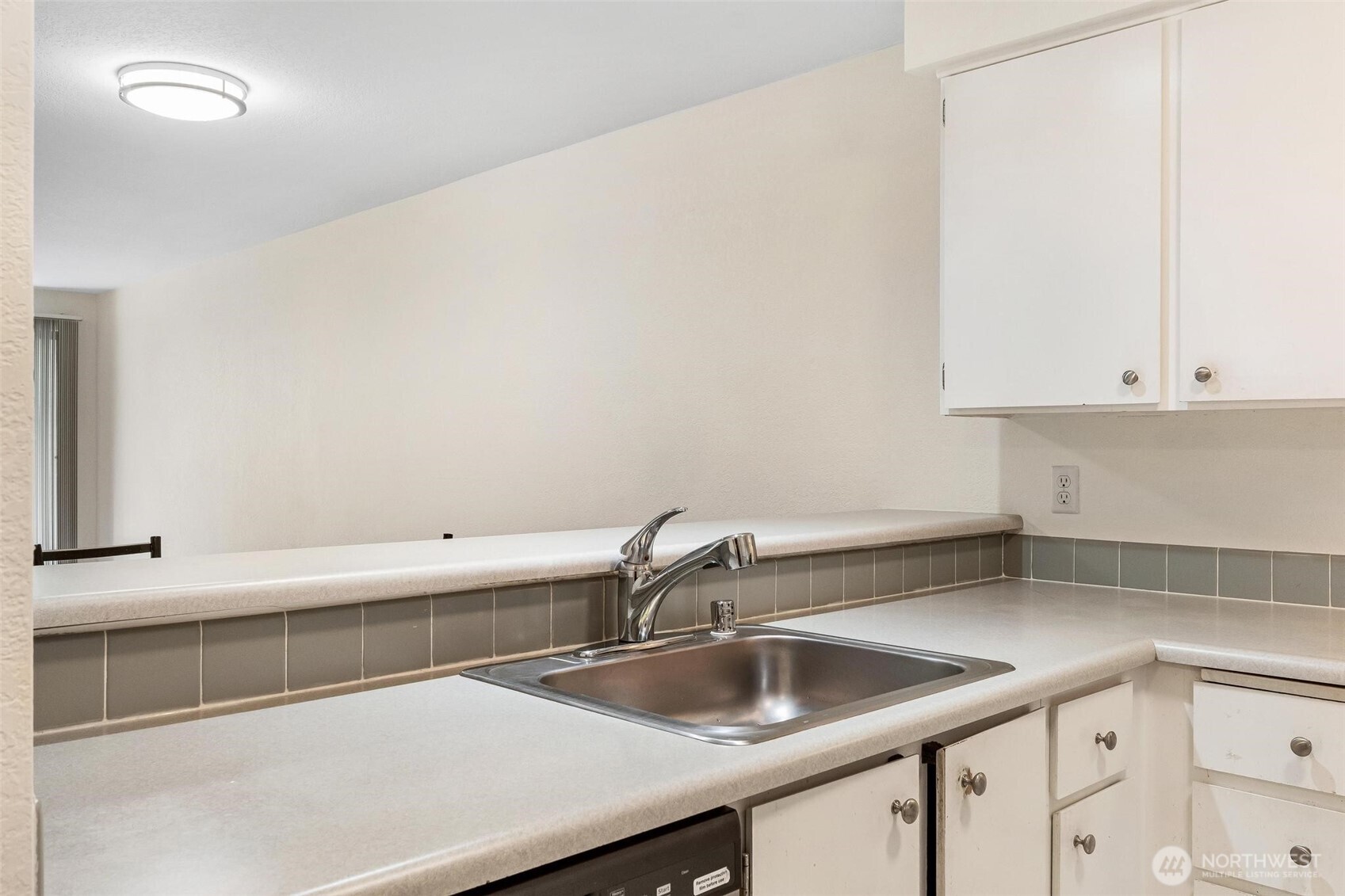 25131 98th Place S #E201, Kent, WA 98030