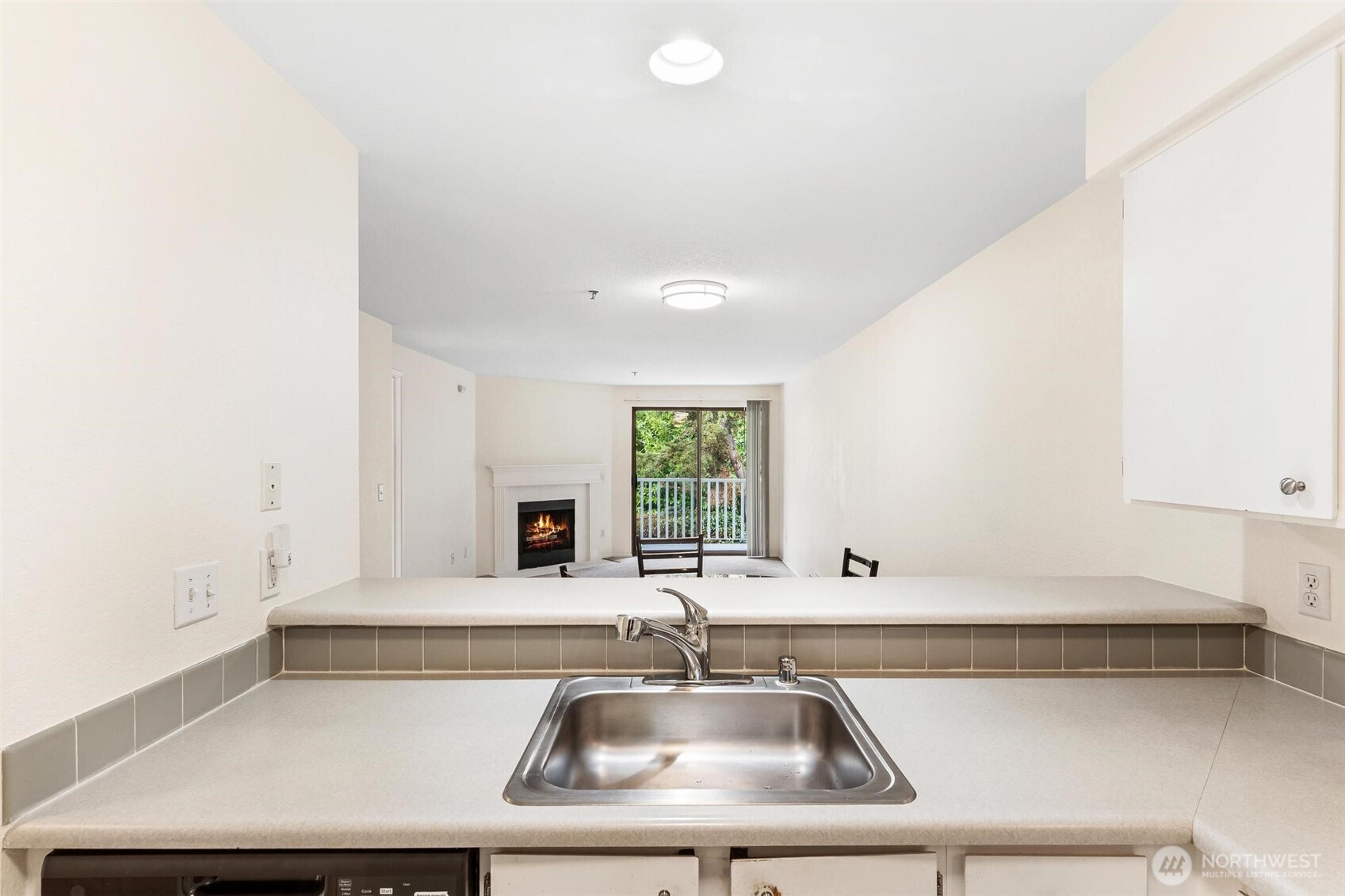 25131 98th Place S #E201, Kent, WA 98030