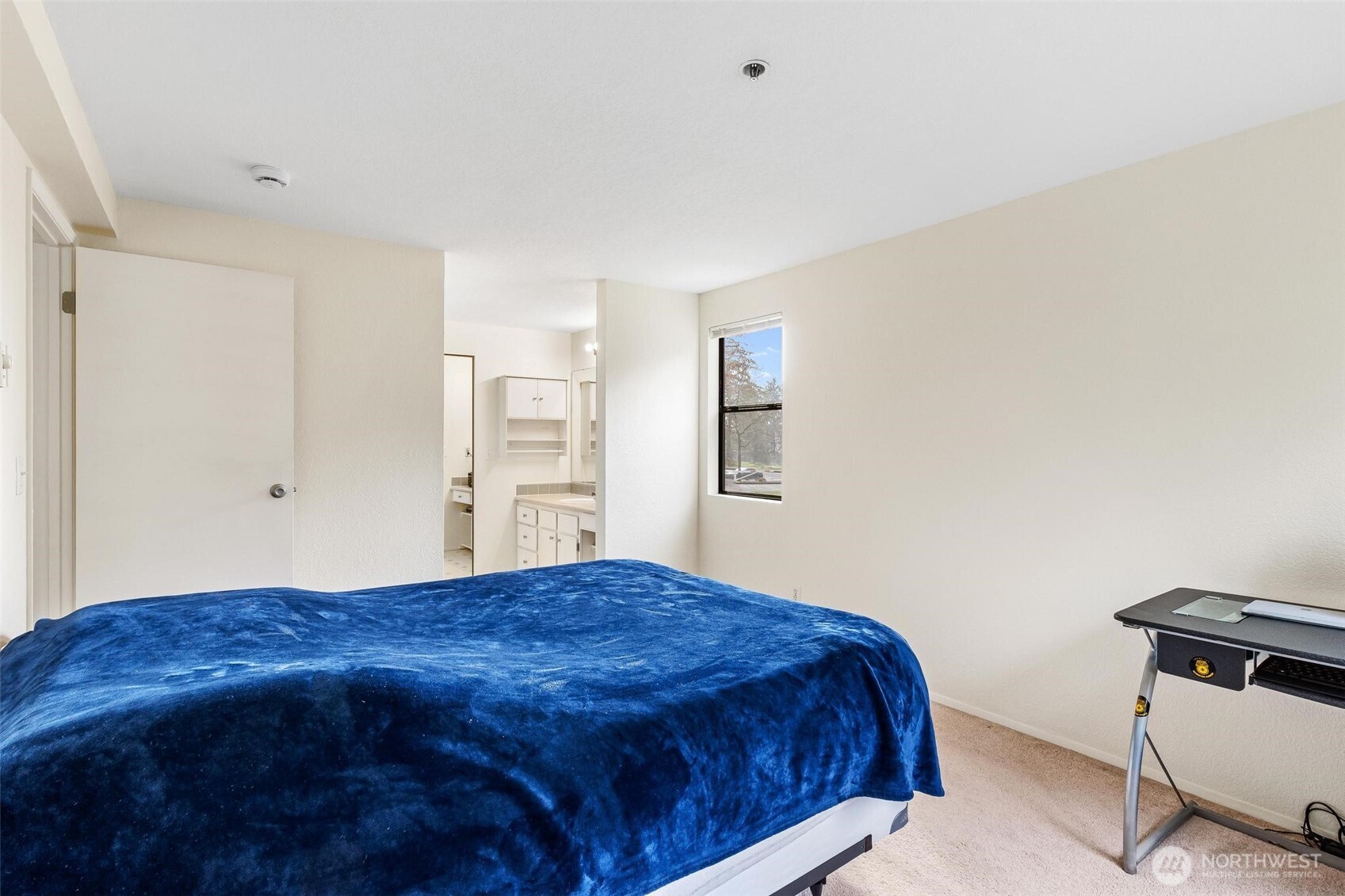 25131 98th Place S #E201, Kent, WA 98030