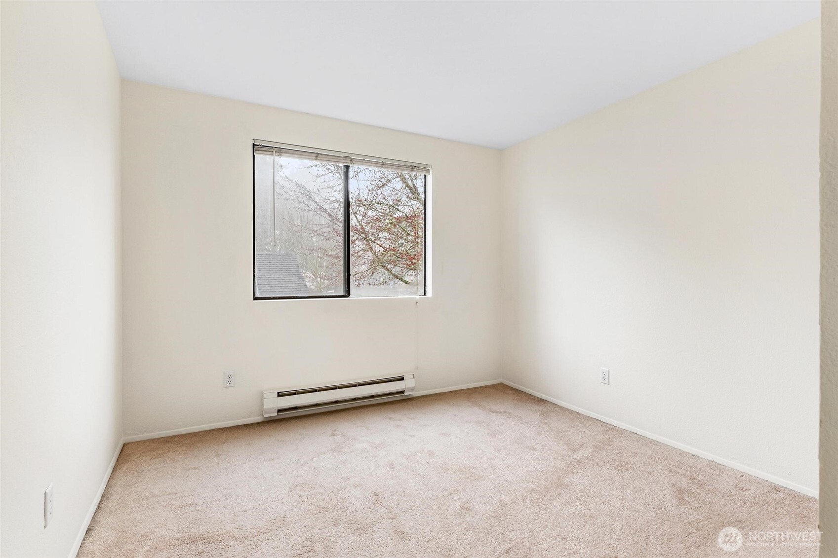 25131 98th Place S #E201, Kent, WA 98030