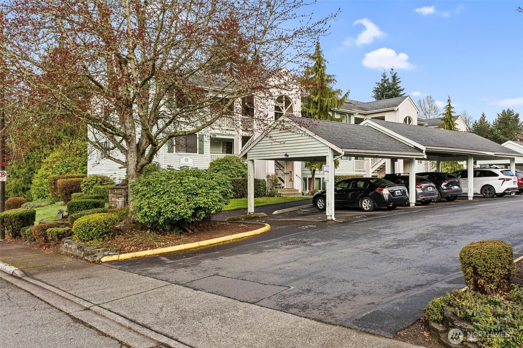 25131 98th Place S #E201, Kent, WA 98030