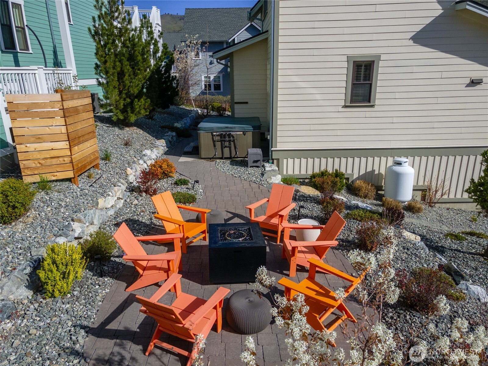 529 Porcupine Lane , Chelan, WA 98816