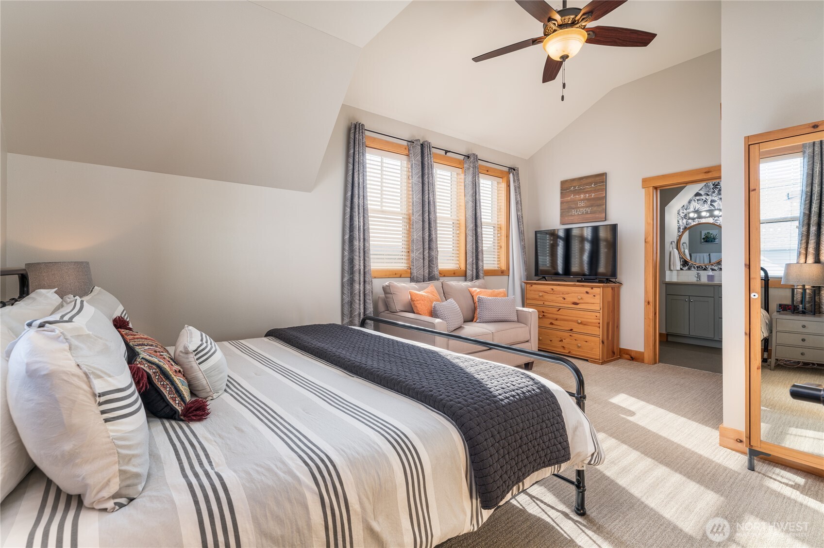 529 Porcupine Lane , Chelan, WA 98816