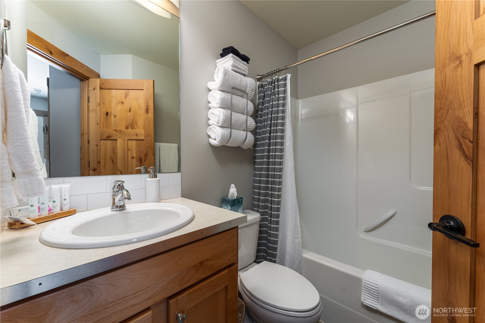 529 Porcupine Lane , Chelan, WA 98816