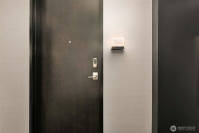 1808 Minor Avenue #902, Seattle, WA 98101 - Photo 3