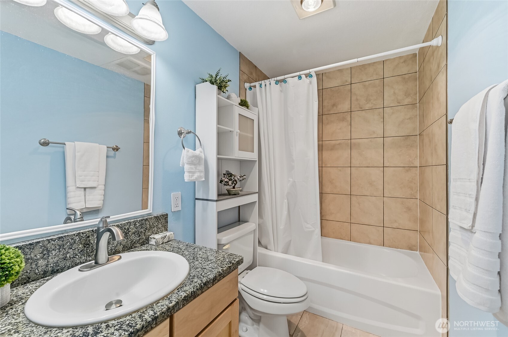 15827 NE Leary Way #B-116, Redmond, WA 98052