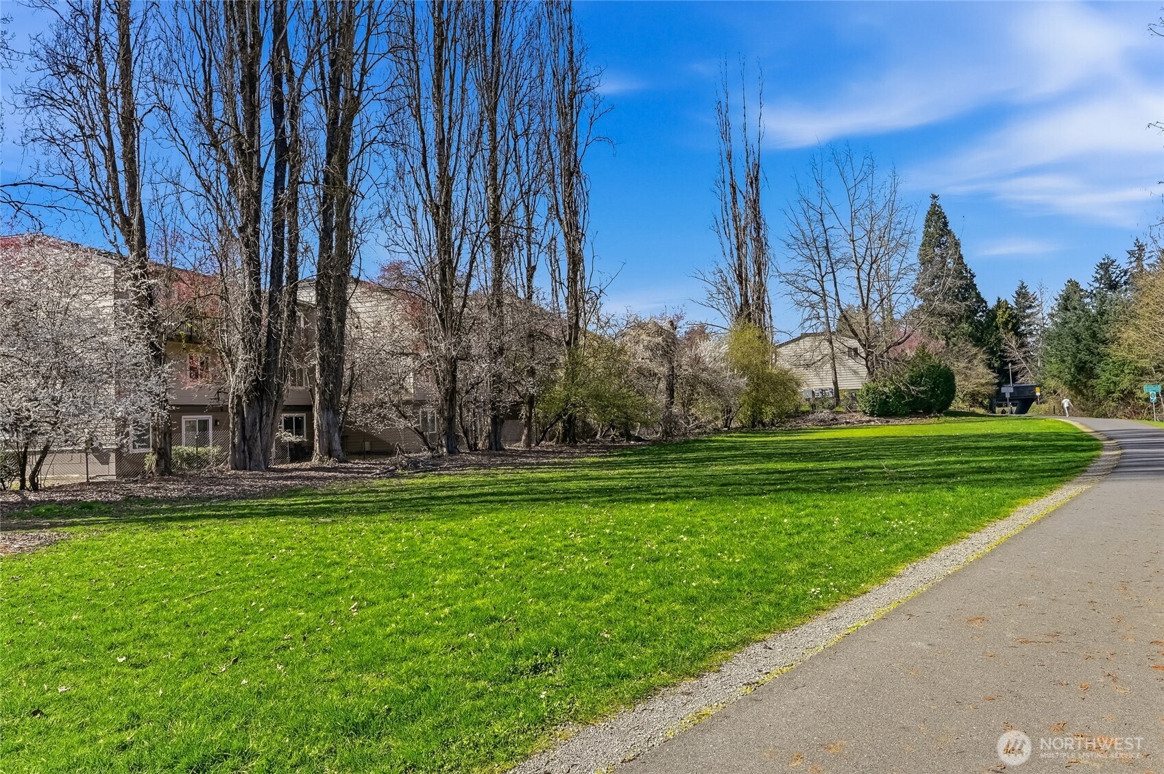 15827 NE Leary Way #B-116, Redmond, WA 98052