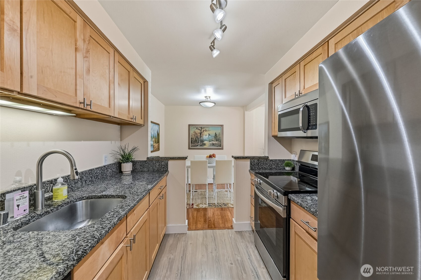 15827 NE Leary Way #B-116, Redmond, WA 98052