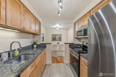 15827 NE Leary Way #B-116, Redmond, WA 98052 - Photo 10
