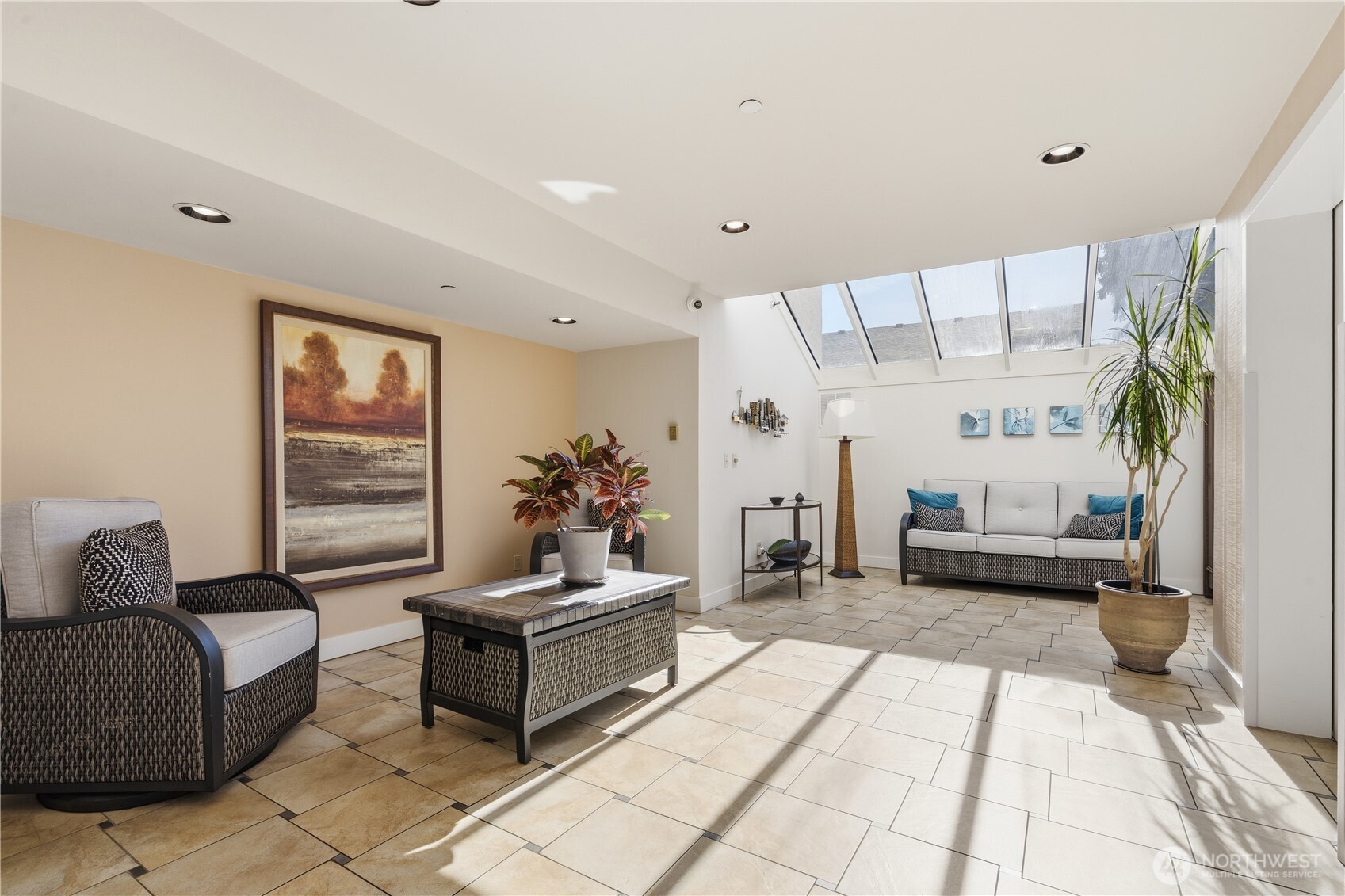 10101 SE 3rd Street #402, Bellevue, WA 98004