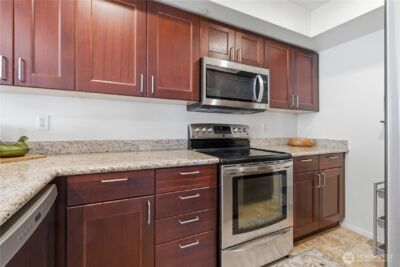 10101 SE 3rd Street #402, Bellevue, WA 98004 - Photo 9