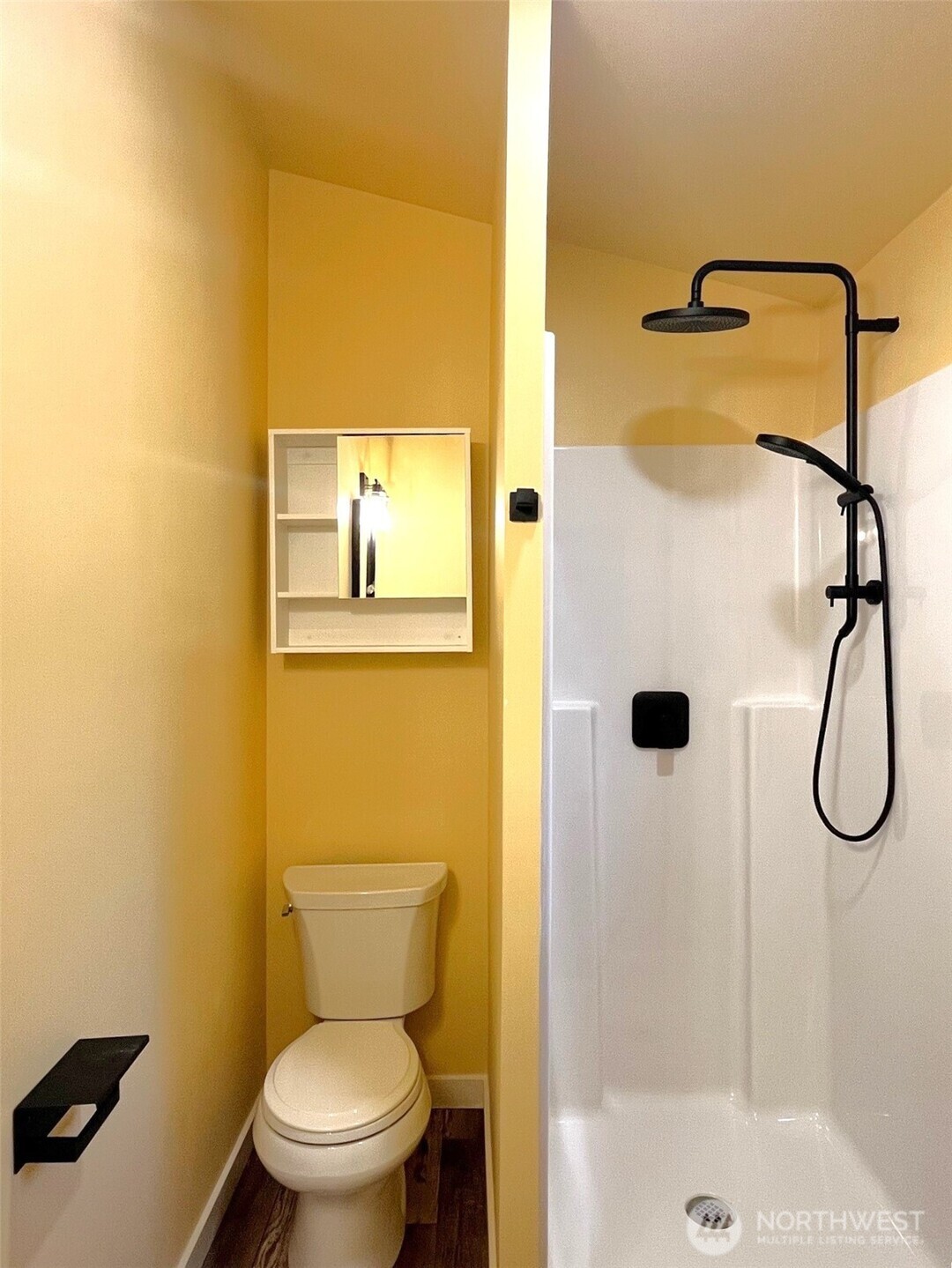 21246 15th Avenue S, Des Moines, WA 98198