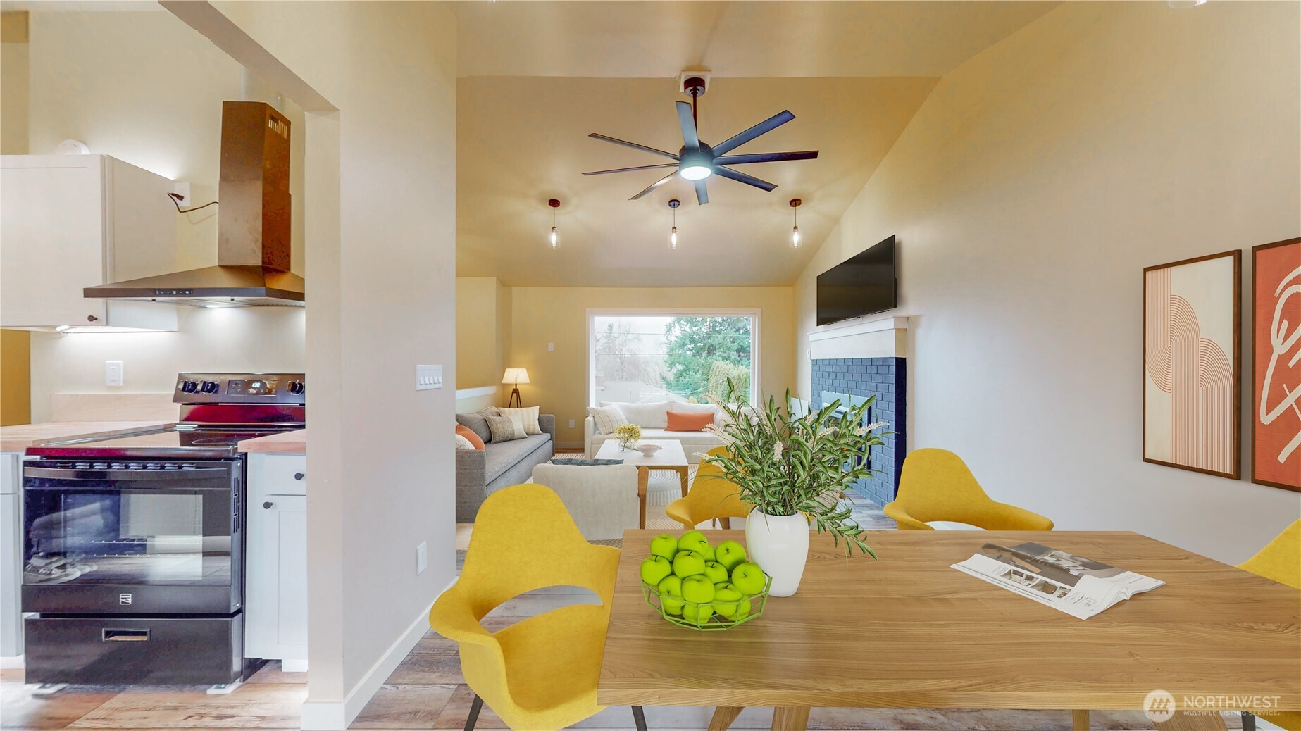 21246 15th Avenue S, Des Moines, WA 98198