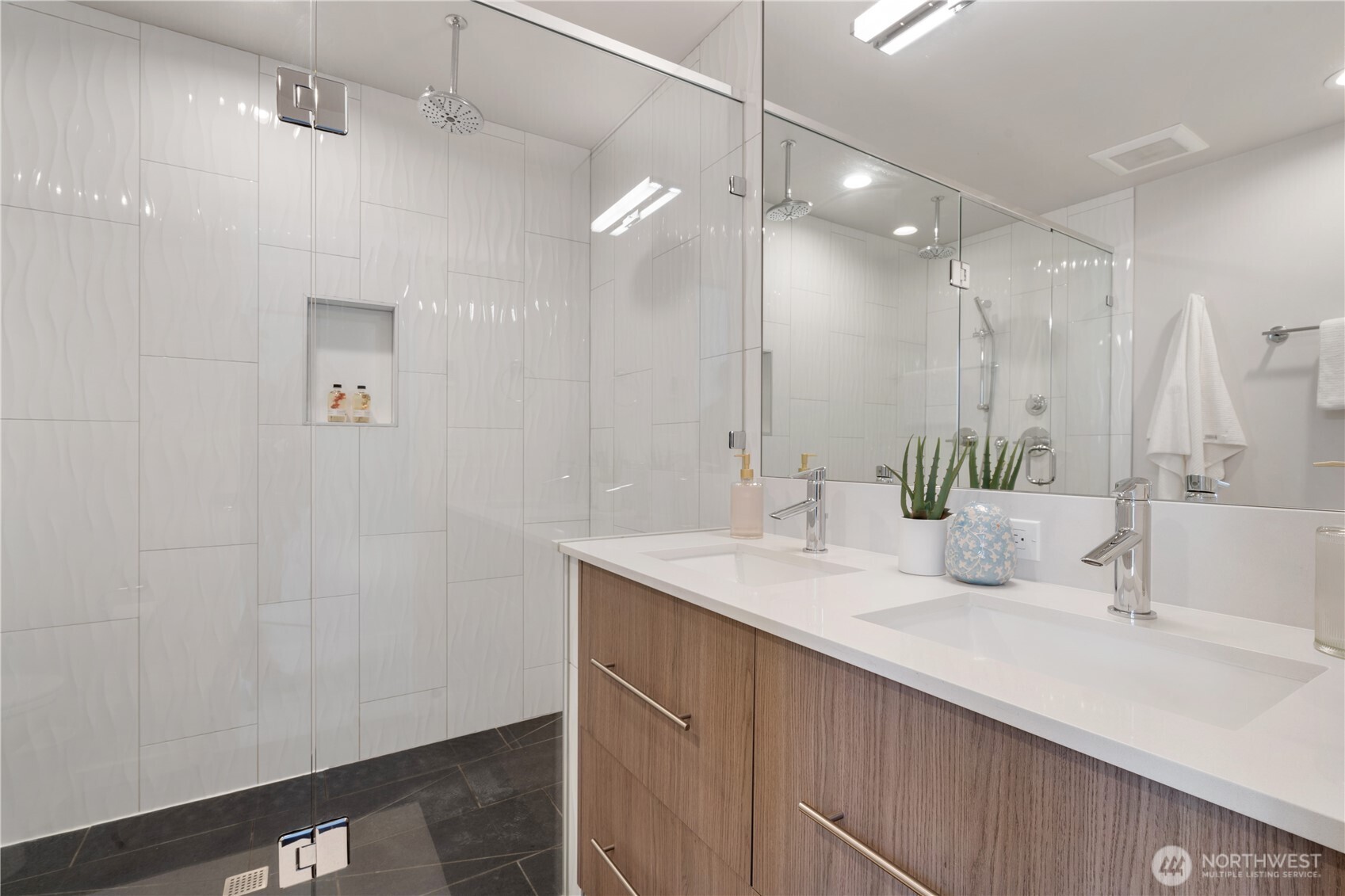 115 27th Avenue E #D, Seattle, WA 98112