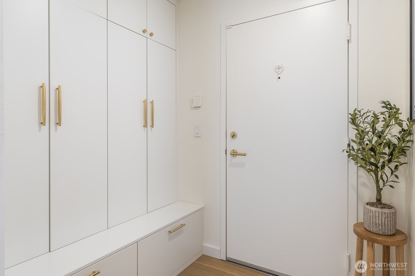 1805 Bellevue Avenue #301, Seattle, WA 98122