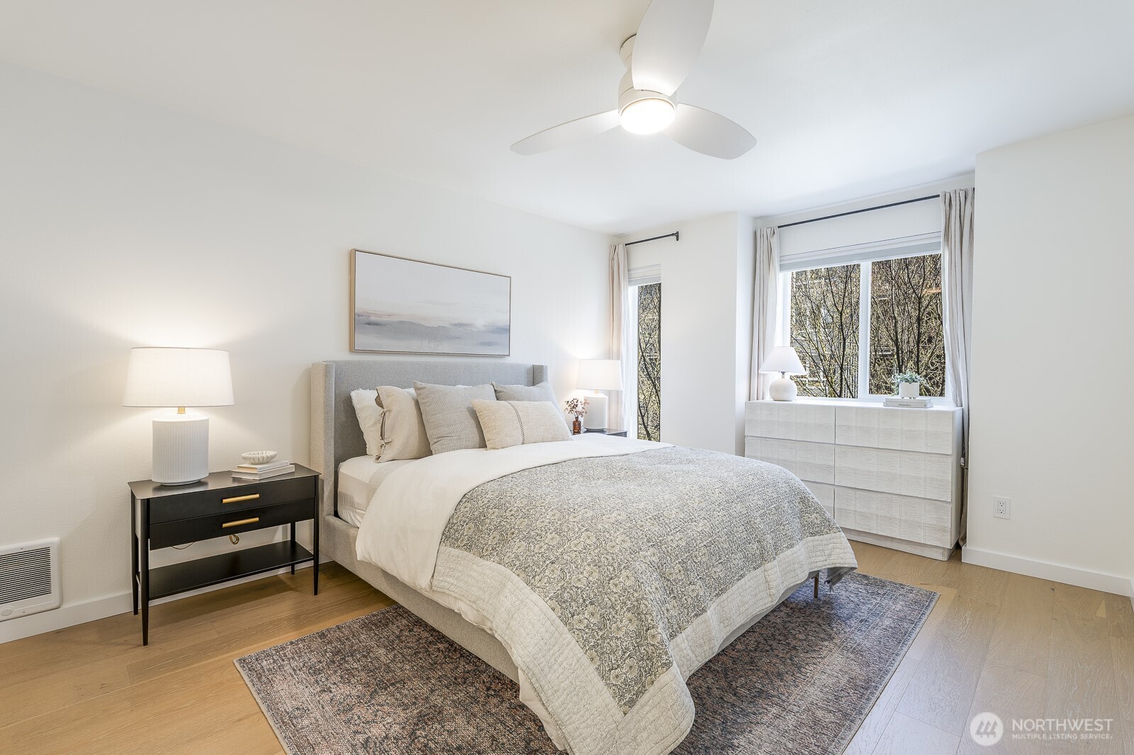 1805 Bellevue Avenue #301, Seattle, WA 98122