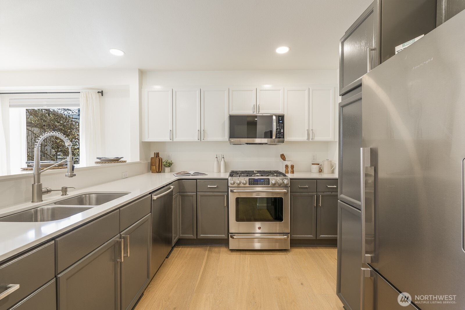 1805 Bellevue Avenue #301, Seattle, WA 98122