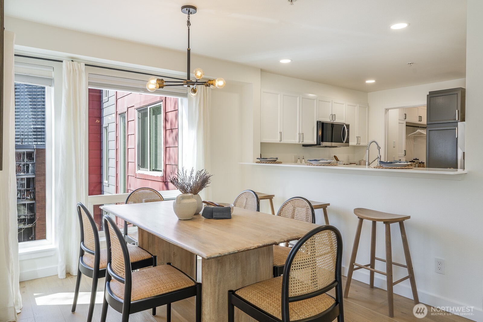 1805 Bellevue Avenue #301, Seattle, WA 98122