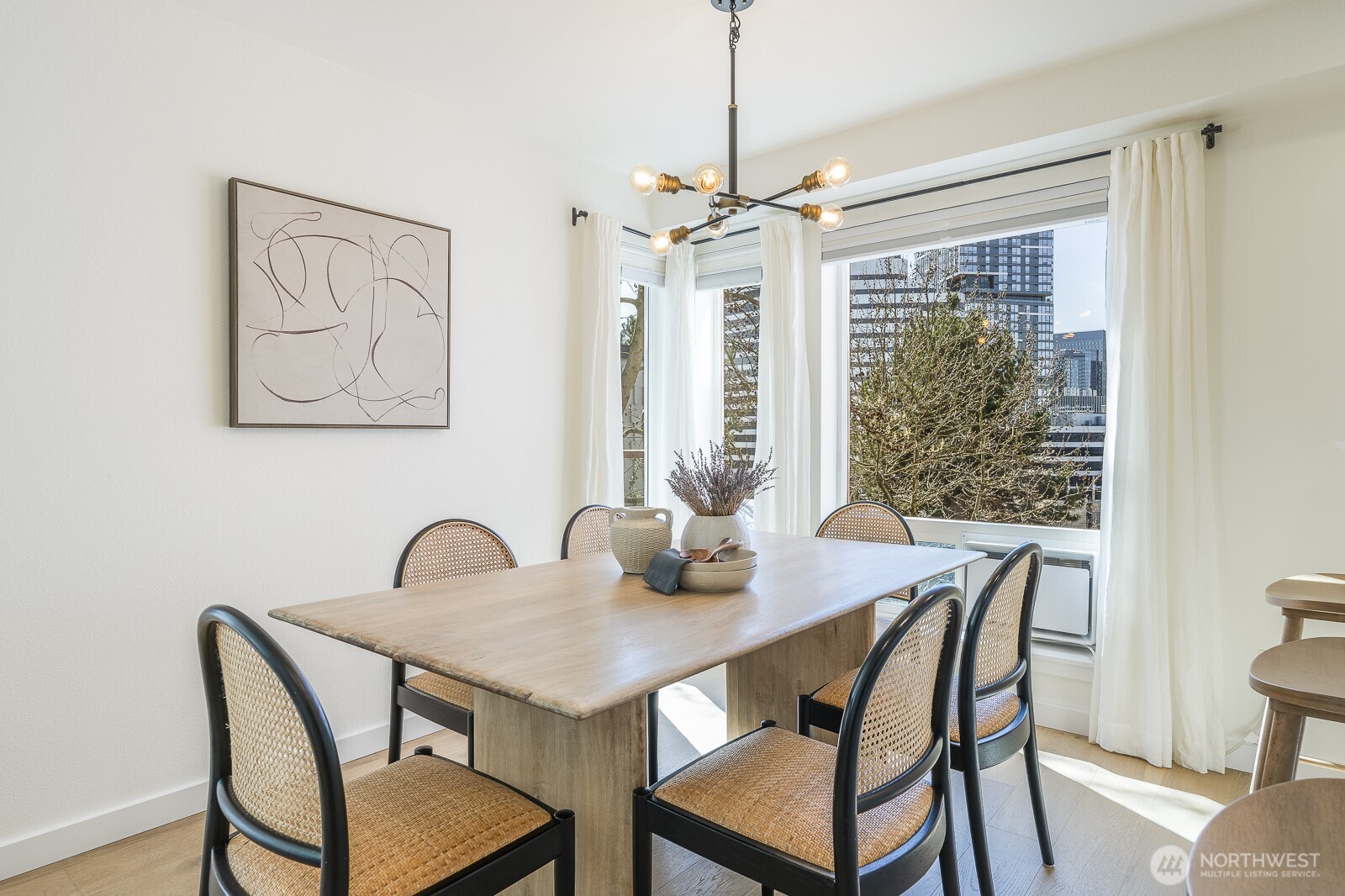 1805 Bellevue Avenue #301, Seattle, WA 98122