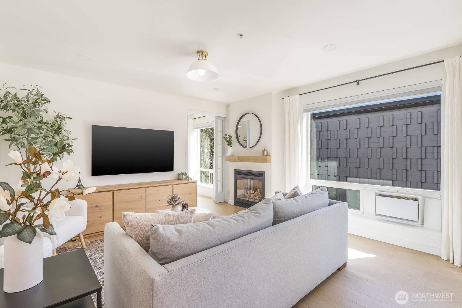 1805 Bellevue Avenue #301, Seattle, WA 98122