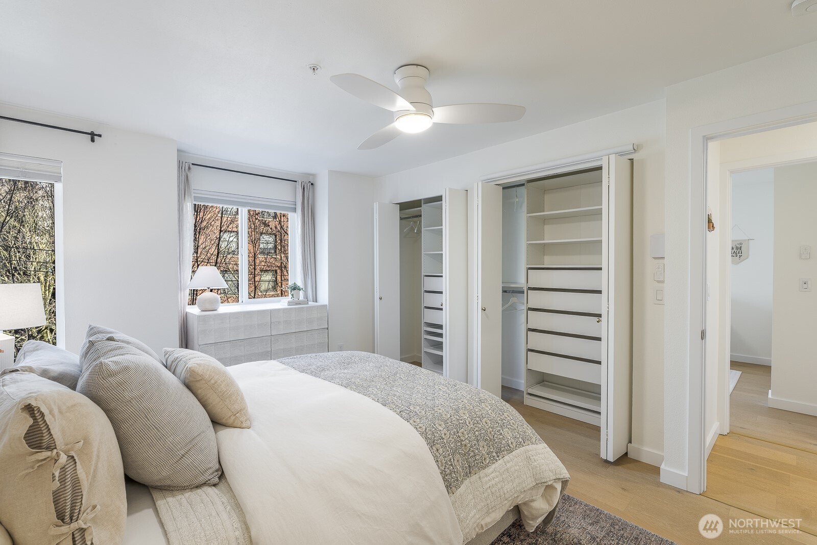 1805 Bellevue Avenue #301, Seattle, WA 98122