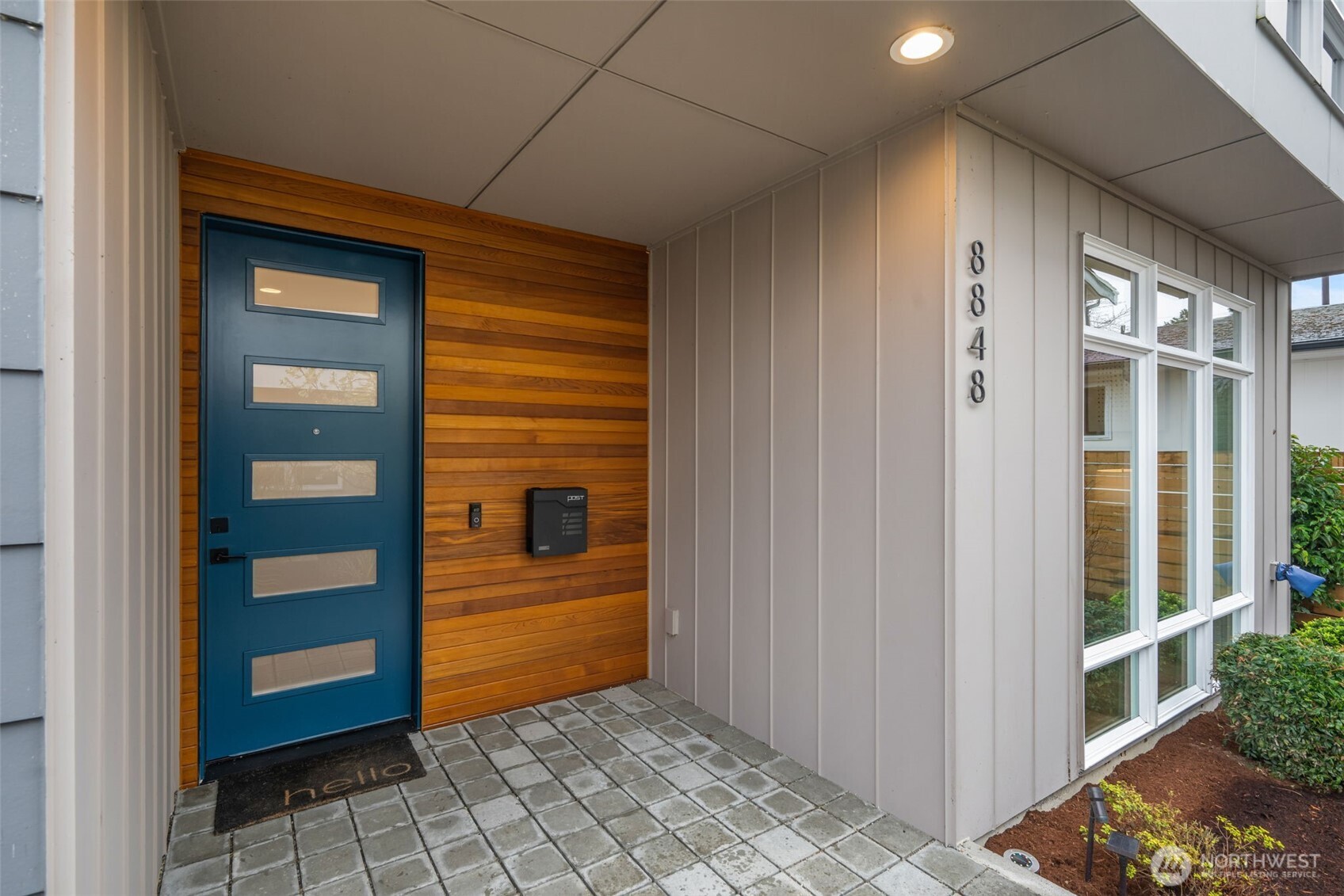 8848 20th Avenue SW, Seattle, WA 98106