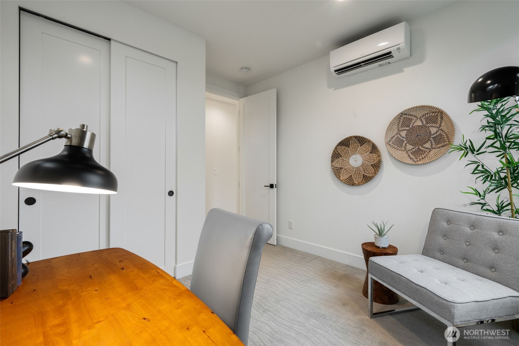 8848 20th Avenue SW, Seattle, WA 98106