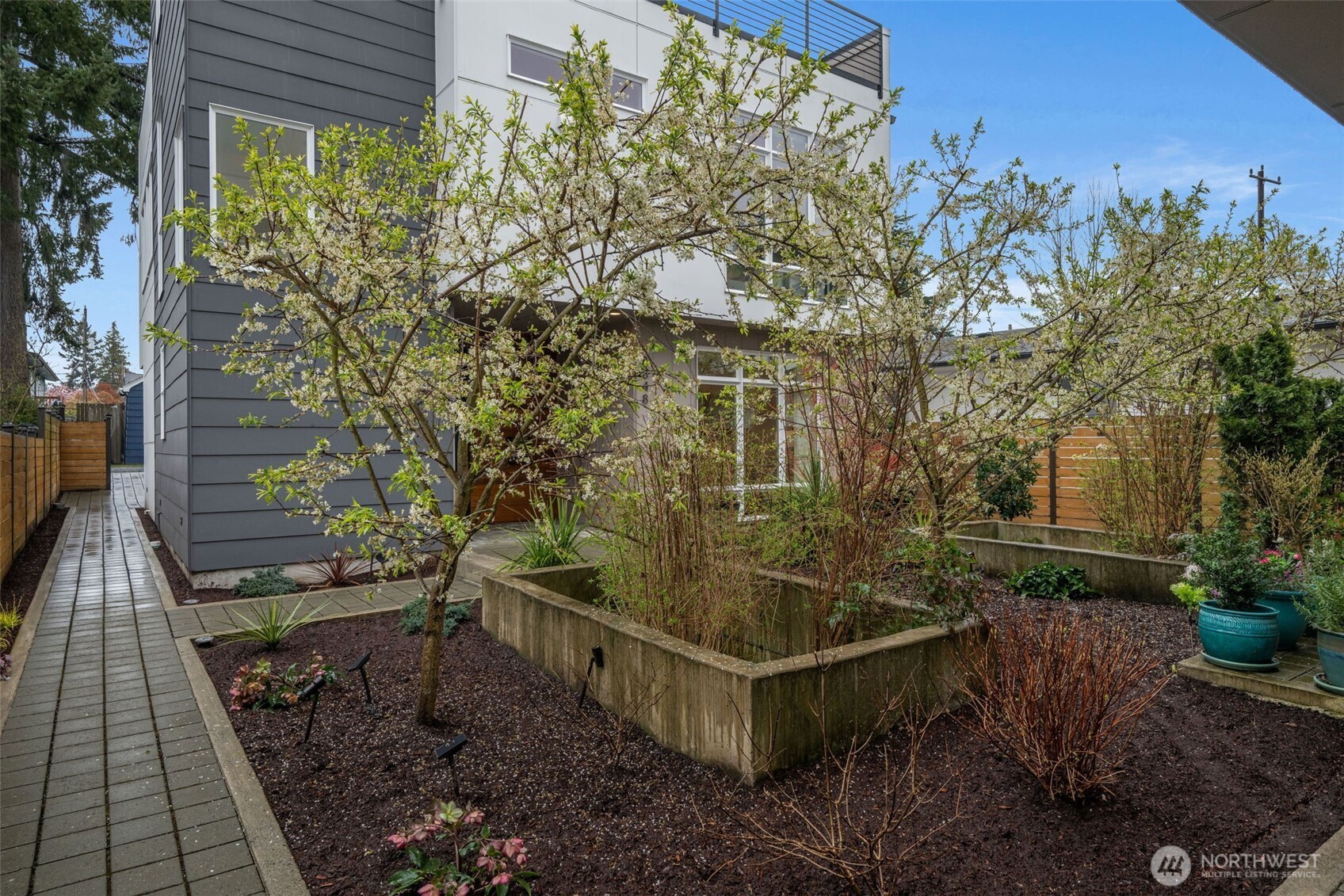 8848 20th Avenue SW, Seattle, WA 98106