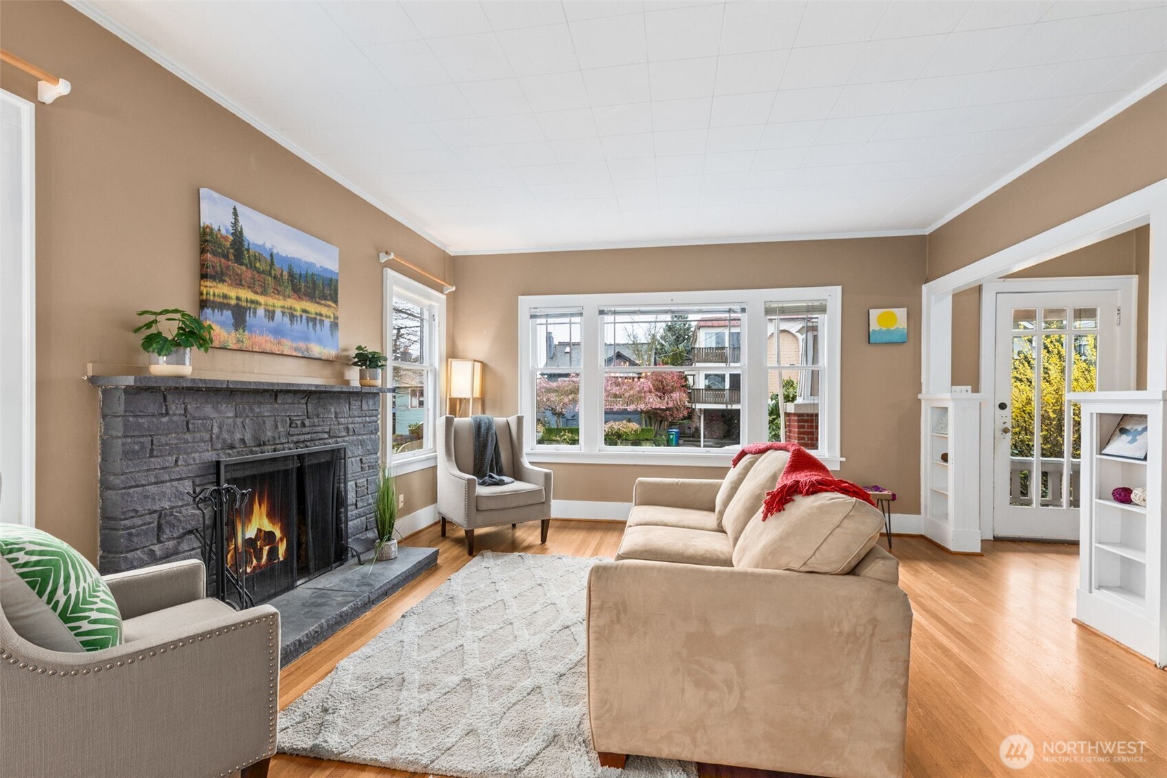 4220 Francis Avenue N, Seattle, WA 98103