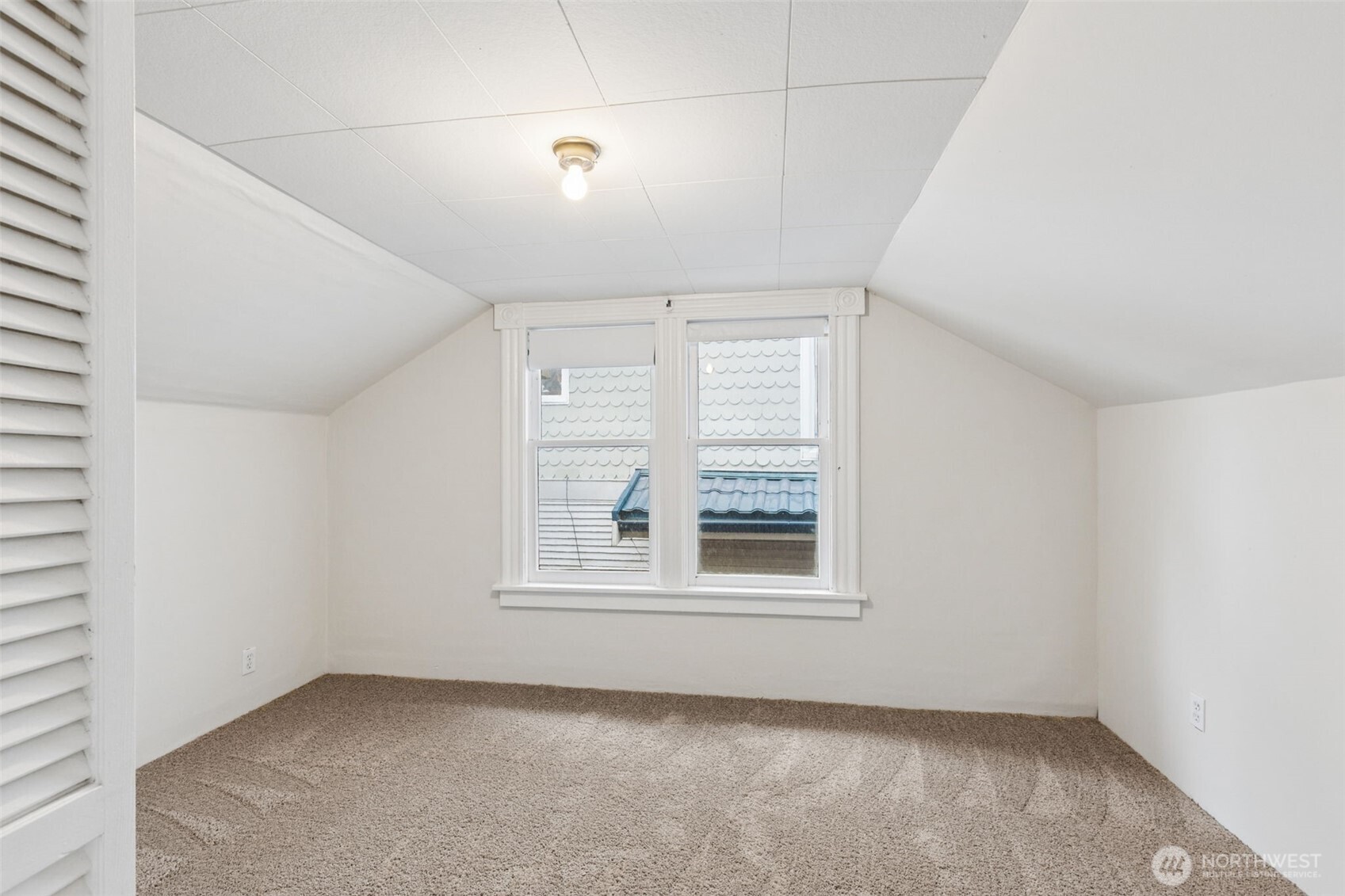 4220 Francis Avenue N, Seattle, WA 98103