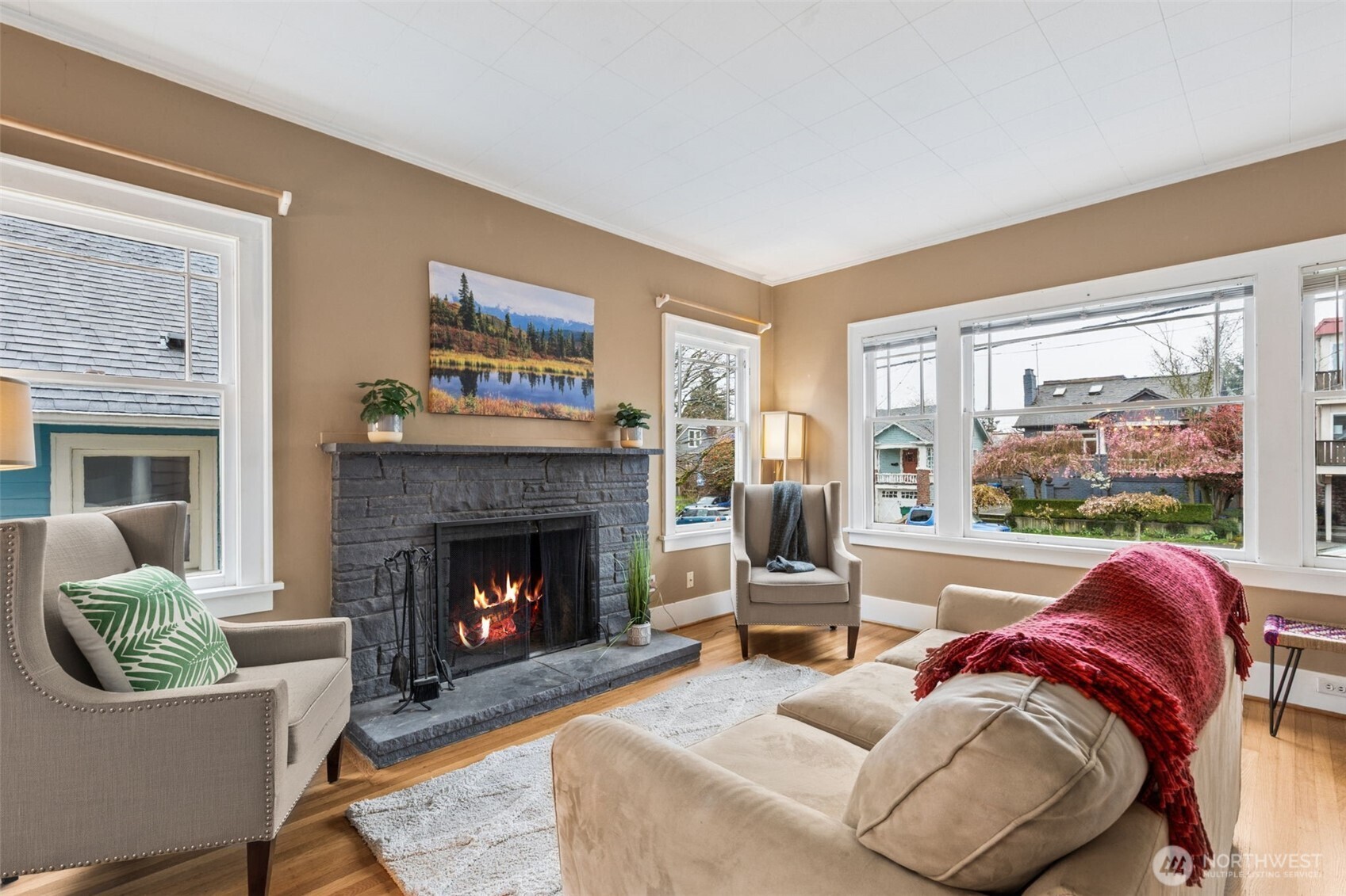 4220 Francis Avenue N, Seattle, WA 98103