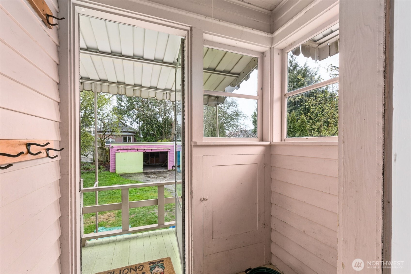 4220 Francis Avenue N, Seattle, WA 98103