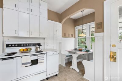 4220 Francis Avenue N, Seattle, WA 98103 - Photo 8